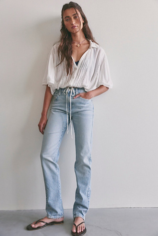 We The Free Edie High-Rise Tapered Jeans at Free People in Light Wash, Size: 29 S
