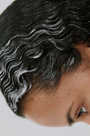 Mousse volumisante Dream Big Beachwaver format voyage