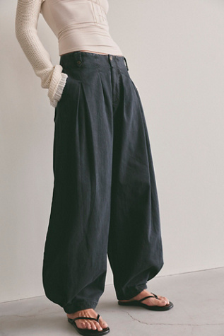 At Bay Trousers at Free People in Black, Size: US 2
