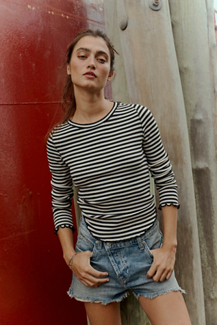 Женская футболка We The Free Easy Does It Striped Long Sleeve, цвет: Чёрный / Белый — фото 2