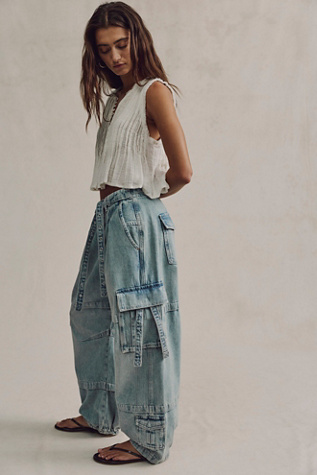 We The Free Reef Curved Cargo Jeans at Free People in Light Wash, Size: M