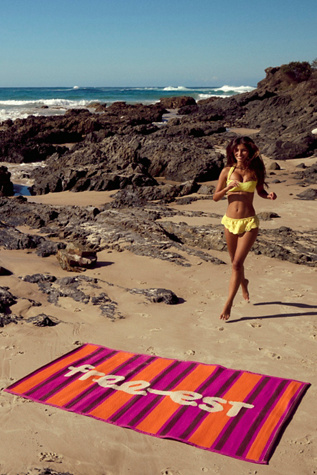 free-est Woven Beach Mat