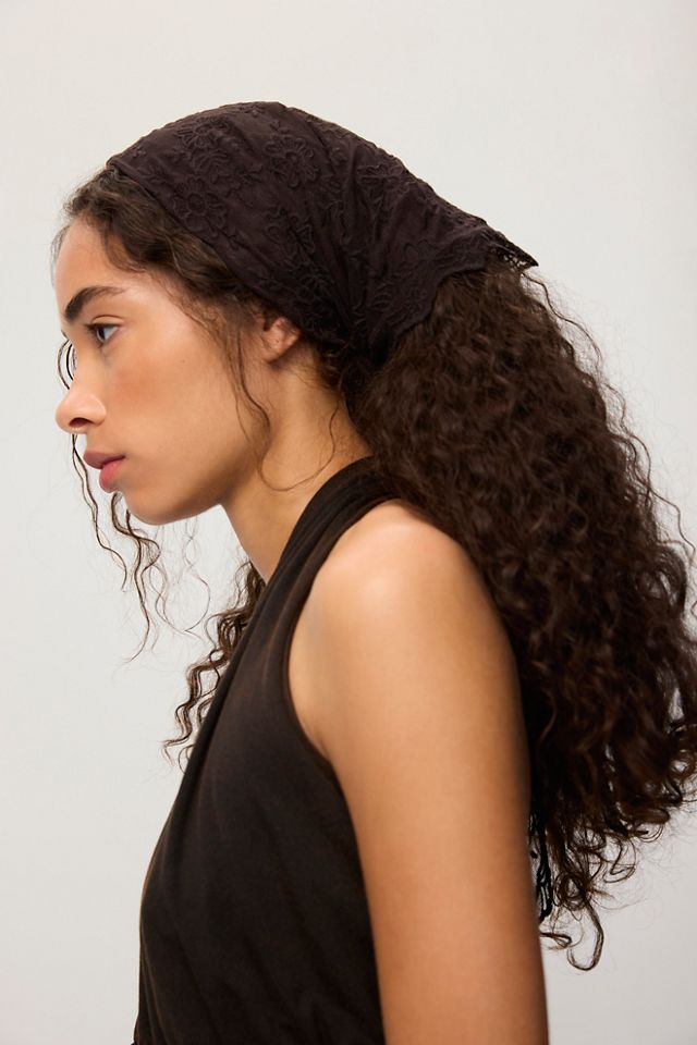 Foulard triangulaire en dentelle Forever #3