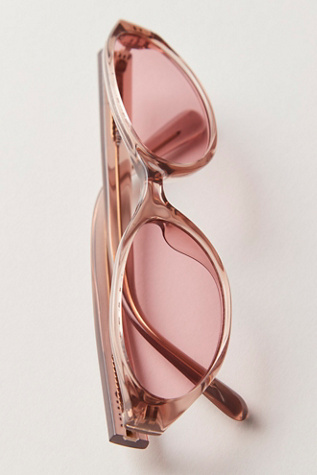 Quay Auro Points Round Sunglasses at Free People in Pink