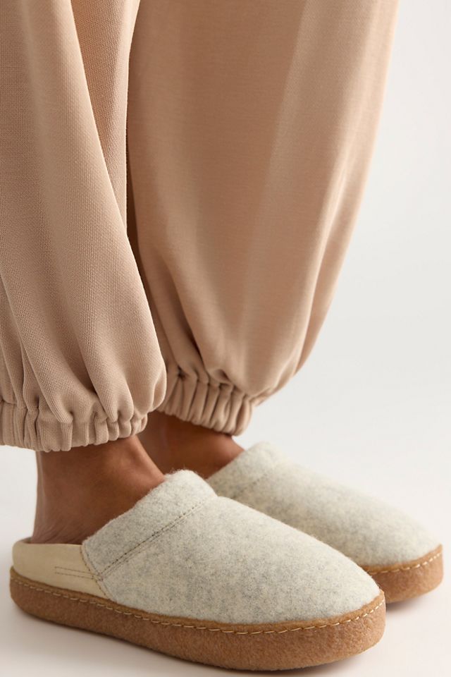 SOREL Nakiska™ III Scuff Slippers #1