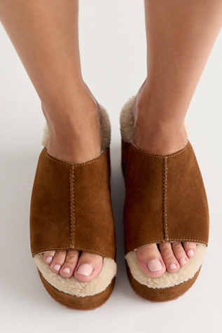 Женская обувь Seychelles Icon Faux Shearling Platforms, цвет: Коричневый замшевый — фото 2