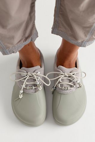 Mules en daim Axle Crocs