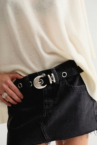 Женский ремень Free People Rosebowl Grommet Belt, цвет: Чёрный — фото 6
