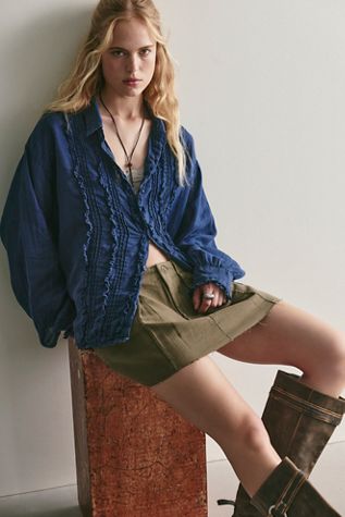 Tuxedo Linen Button Down Top