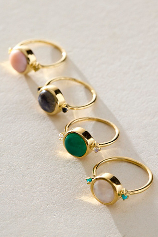 Studio Grun Hidden Star Ring