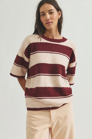 Женский свитер Free People Margot Stripe SoftSpun Sweater Tee, цвет: Ягодный комбинированный — фото 3