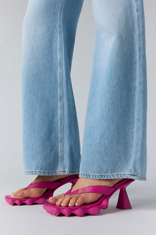 Range Thong Heels