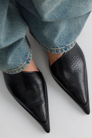 Miista Delt Heels