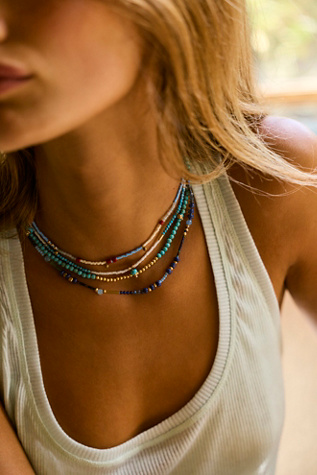 Collier superposable court à perles semi-précieuses Muse