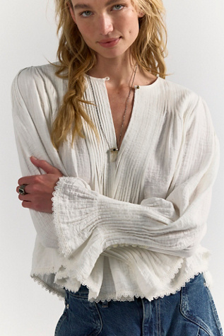 Женская блузка Free People Thousand Pintucks Blouse, цвет: Слоновая кость — фото 7