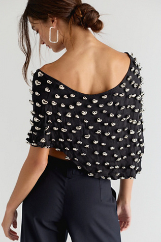 Женский топ Understated Leather Heart Charm Cropped Poncho, цвет: Чёрный — фото 2