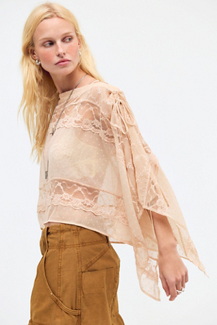 Sofia Cape Top by Free People in White, Size: M