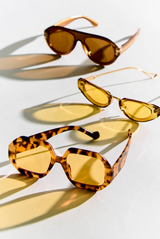 Corra Square Sunglasses