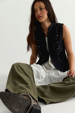 Женский жилет Free People Hearts On Fire Band Vest, цвет: Чёрный — фото 3