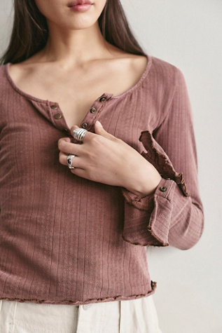 Женский топ Free People Ruby Pointelle Henley, цвет: Emperador — фото 4