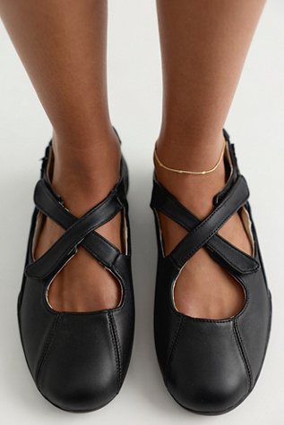 Baskets Mary Jane Junie GOOD NEWS