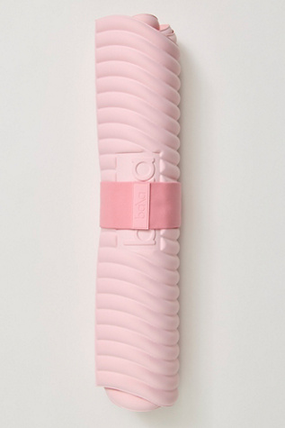 Bala The Plush Wavy Mat