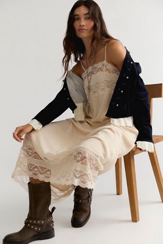 Spell Mila Lace Midi Dress