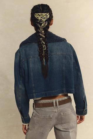 Женская куртка We The Free Heart Land Cozy Denim Cropped Jacket, цвет: Синий — фото 3