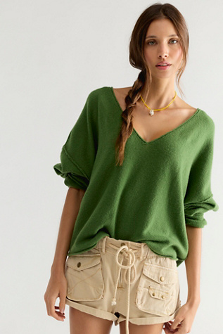 See Me V-Neck Pullover