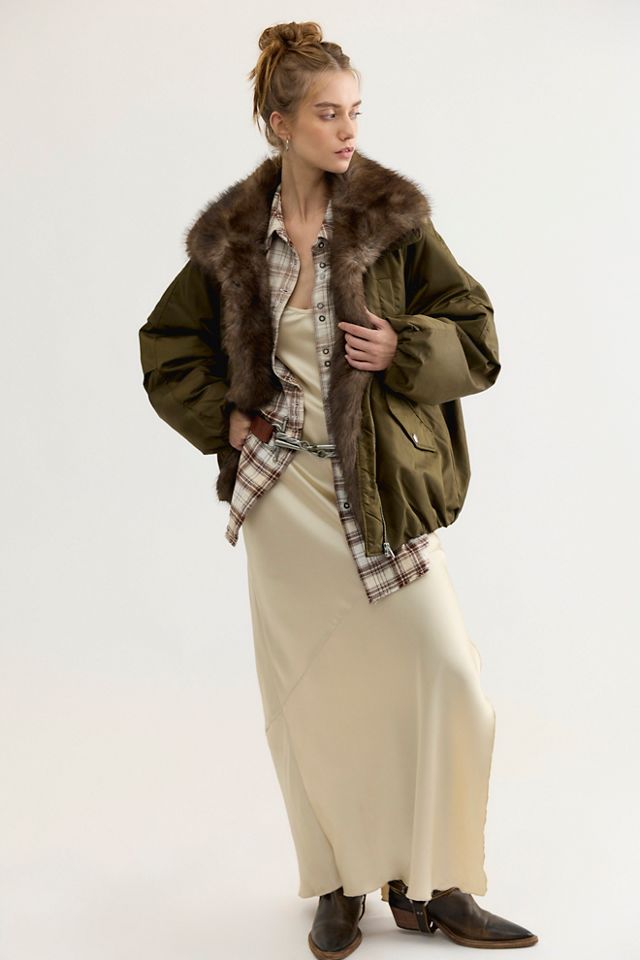 Stand Studio Parka Thilda #2
