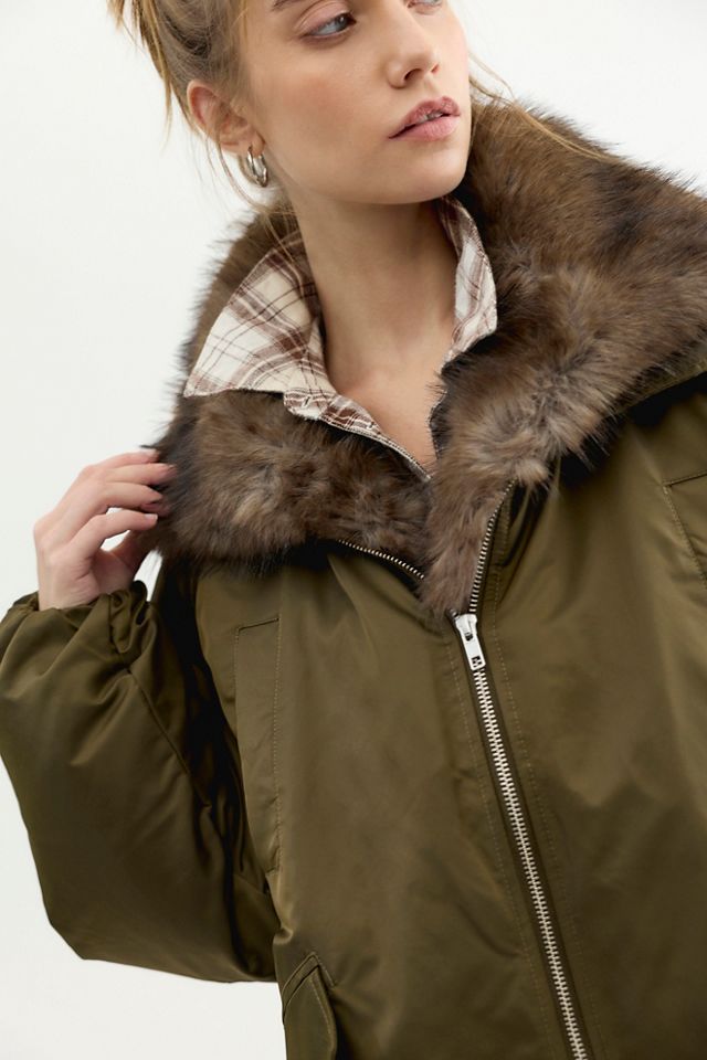 Stand Studio Parka Thilda #3