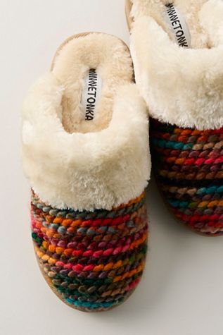 Minnetonka Chesney Party Slippers
