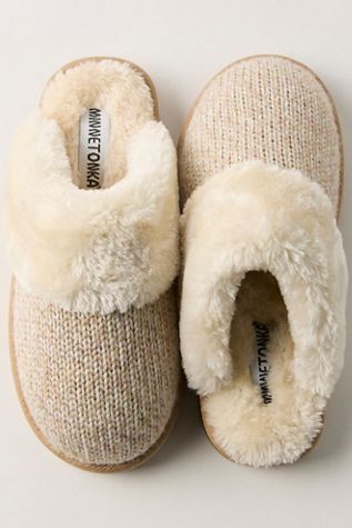 Minnetonka Chesney Party Slippers