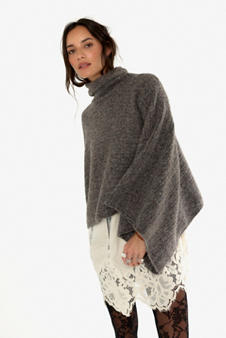 Phoebe Poncho