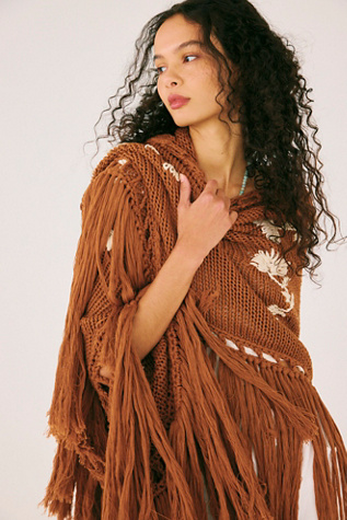 The Farra Jazmin Shawl