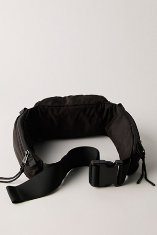 Женская сумка FP Movement Tri Peak Sling, цвет: Чёрный — фото 2