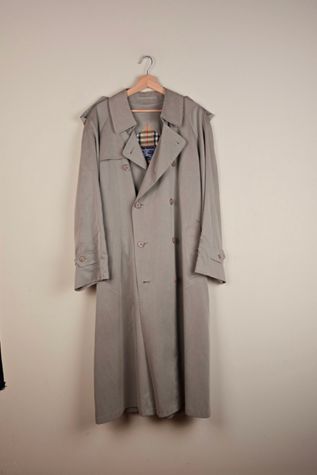 Vintage Fall/Winter 2004 Runway Burberry's Trench Coat Selected By The Igala NYC