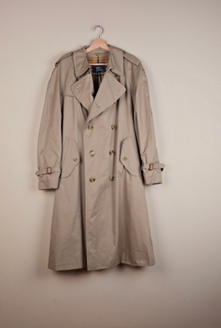 Vintage Fall/Winter 2004 Runway Burberry's Trench Coat Selected By The Igala NYC
