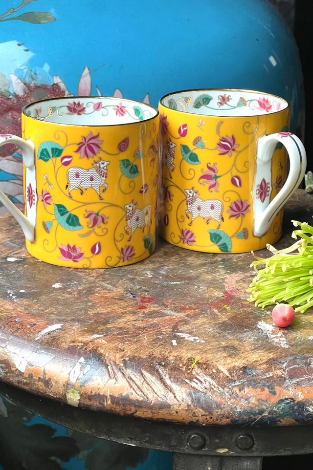 Vintage Pair of Sweet Gold Mugs Selected by Anna Corinna #1