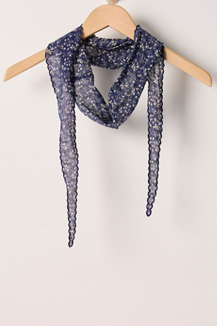 Женский шарф Free People Ditsy Scallop, цвет: Полуночный комбинированный — фото 3