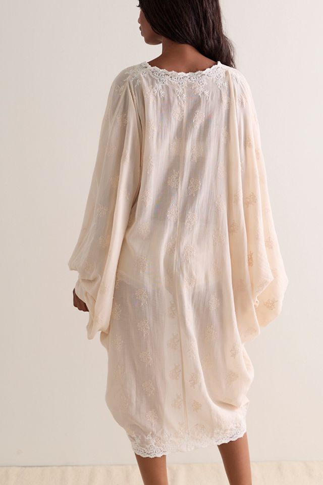 Robe Lucia Pearl #1