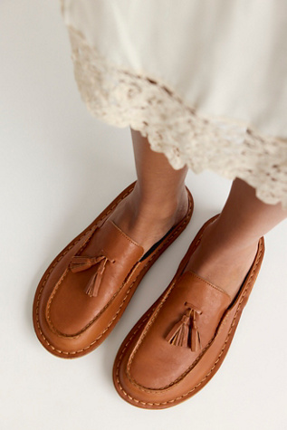 VIBAe Soho Tassel Mules