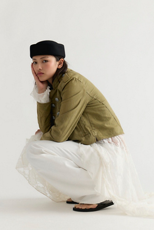 Prim Pillbox Hat