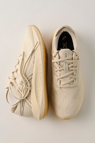 ASICS BLOOMSTRIDE Sneakers