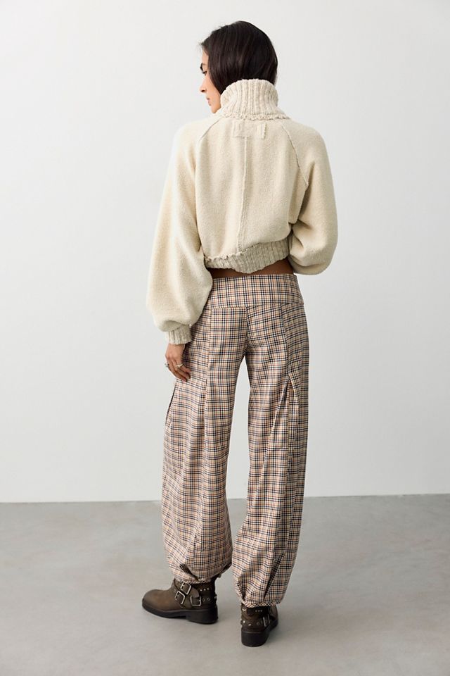 Lizzy Low-Rise Pleated Balloon Pants #1
