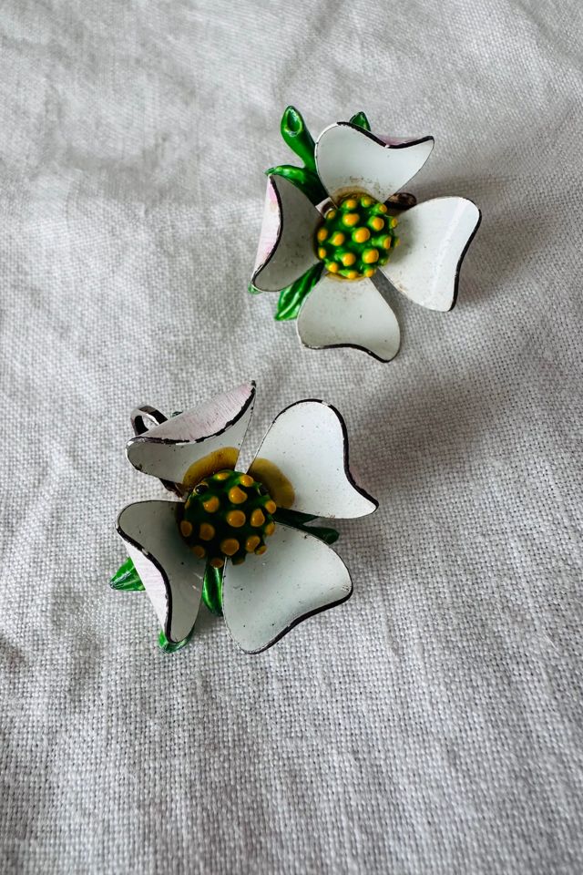Vintage White Dogwood Enamel Flower Clip-On Earrings Selected by KA.TL.AK #1