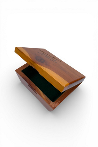 Vintage Souvenir Trinket Box Selected by SharpLilTeeth