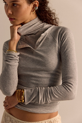 Keeping It Light Ribbed Turtleneck Top