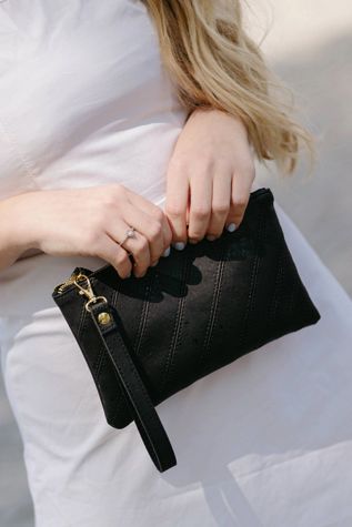 Tiradia Cork Step & Repeat Wristlet