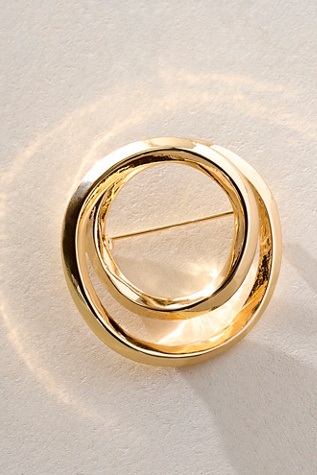 Naomi Outfit Completer Brooch Pin